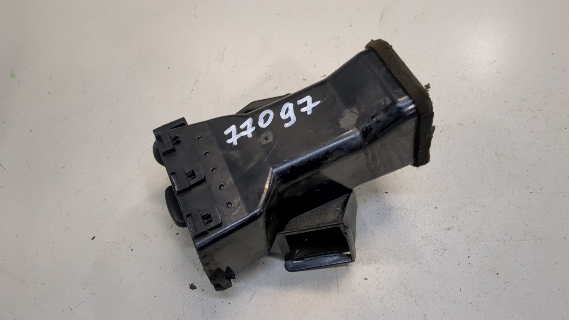 Дефлектор воздушный