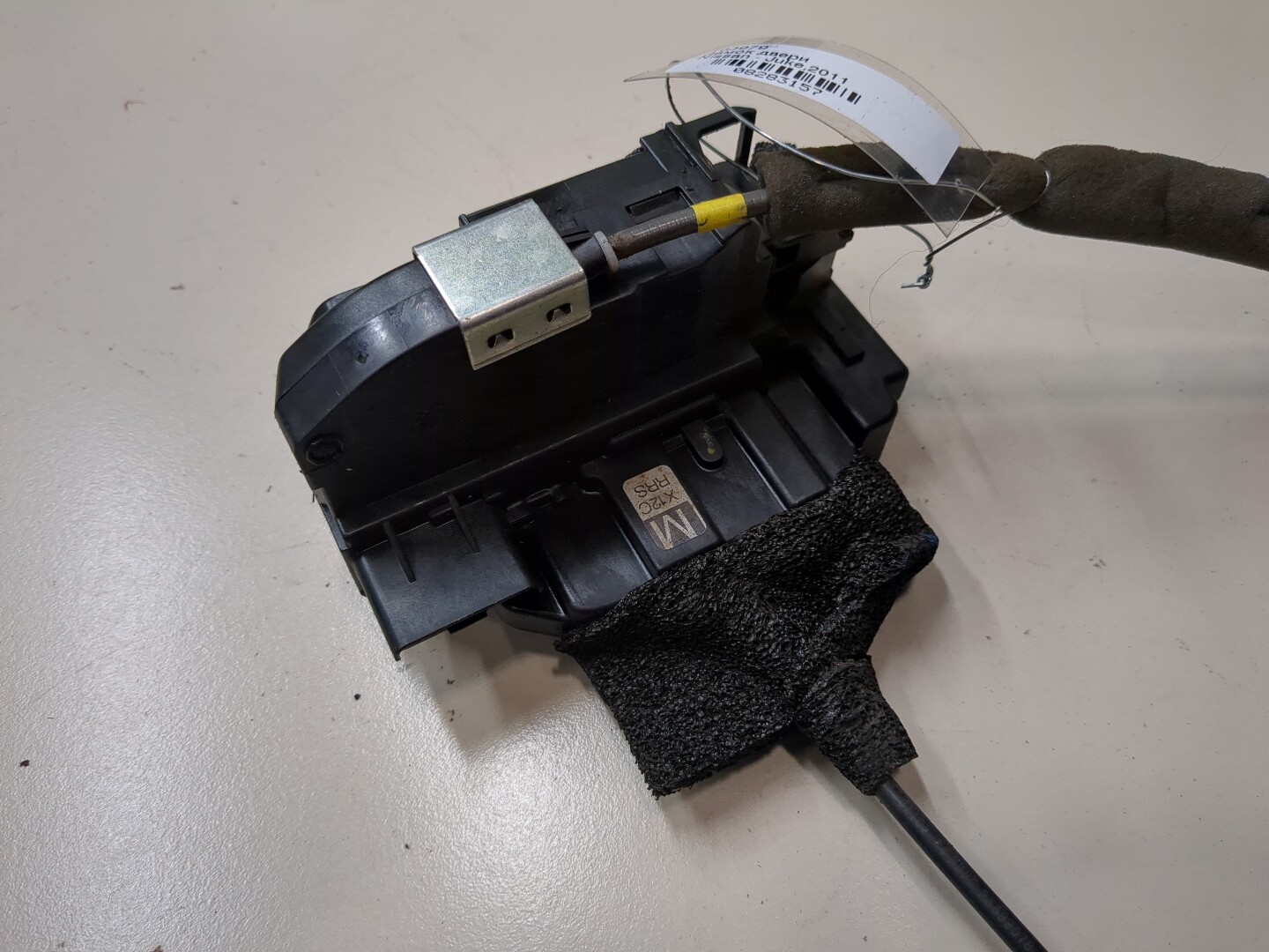 Замок двери задней правой