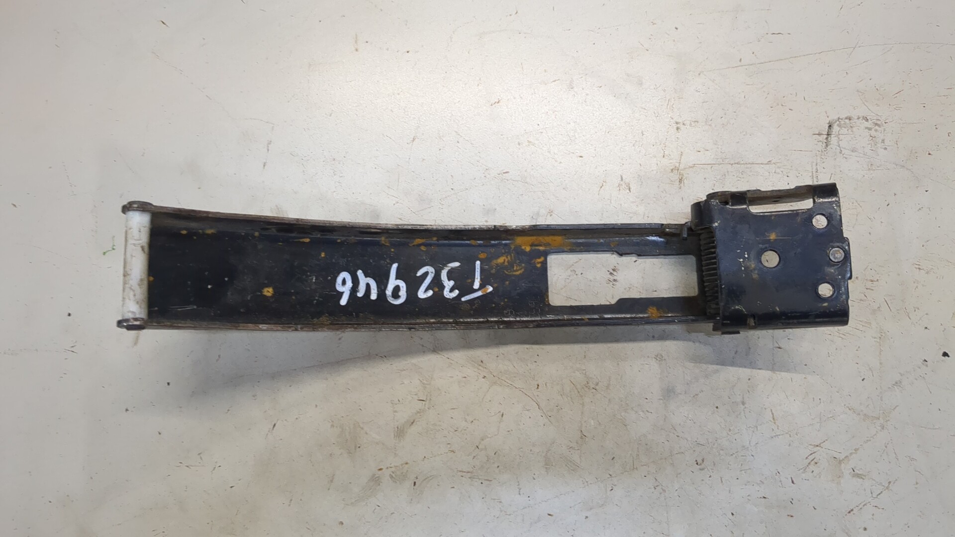 Ограничитель двери