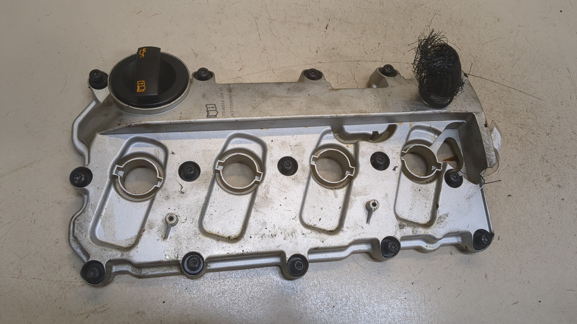 Крышка клапанная ГБЦ