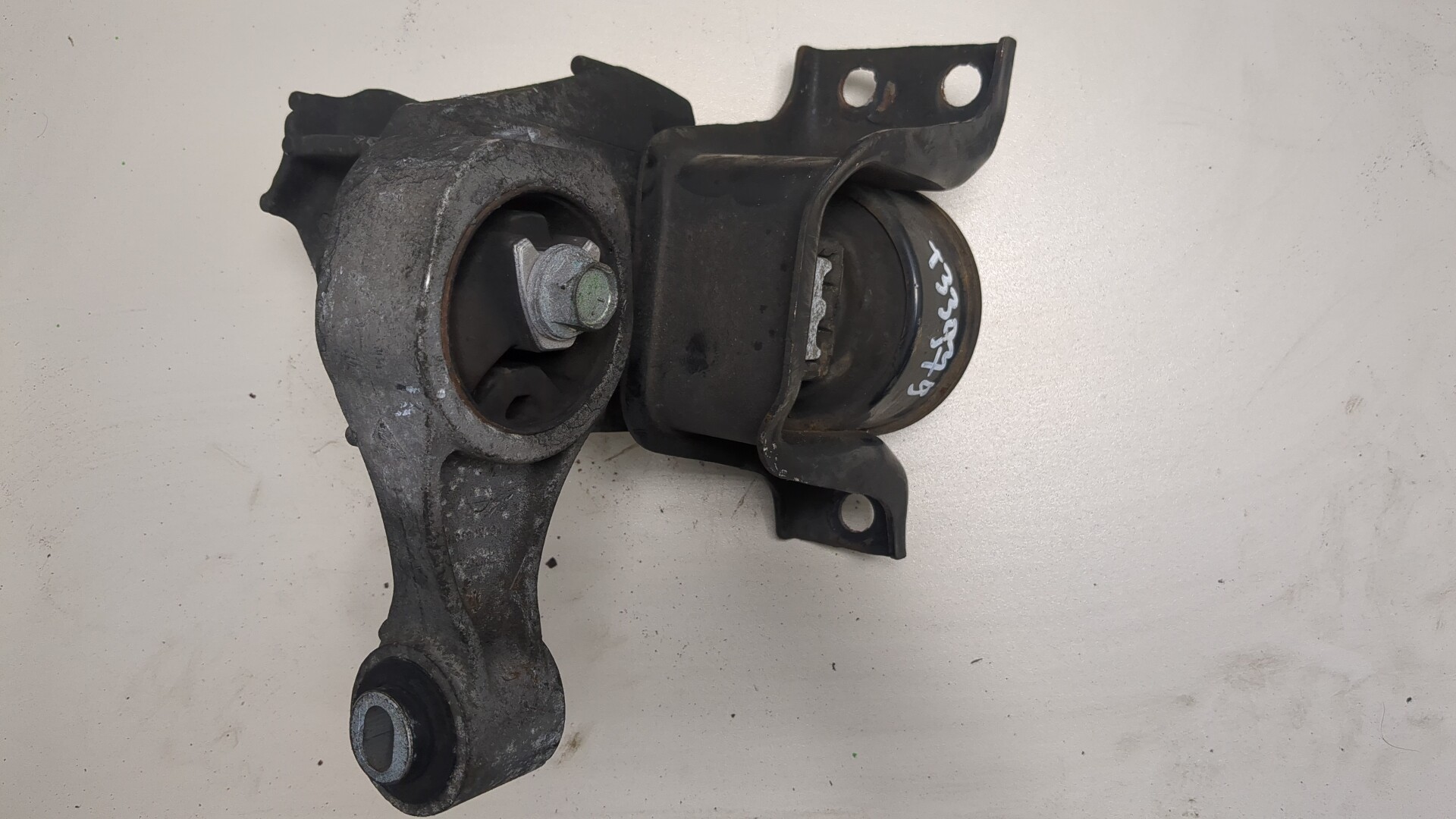 Опора двигателя