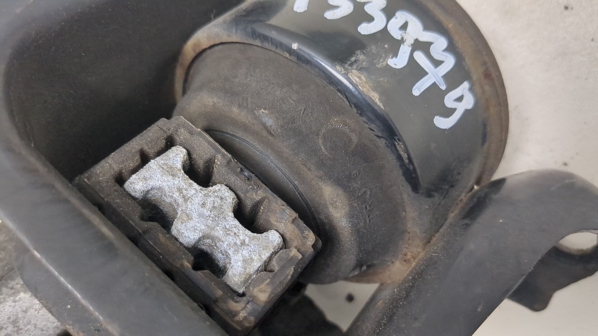 Опора двигателя