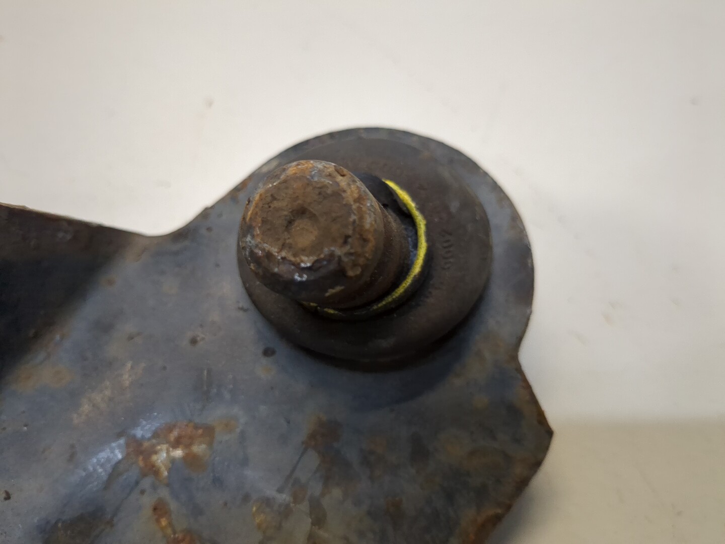 Рычаг передний