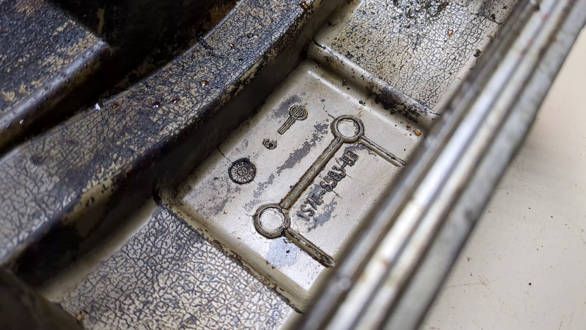 Крышка клапанная ГБЦ