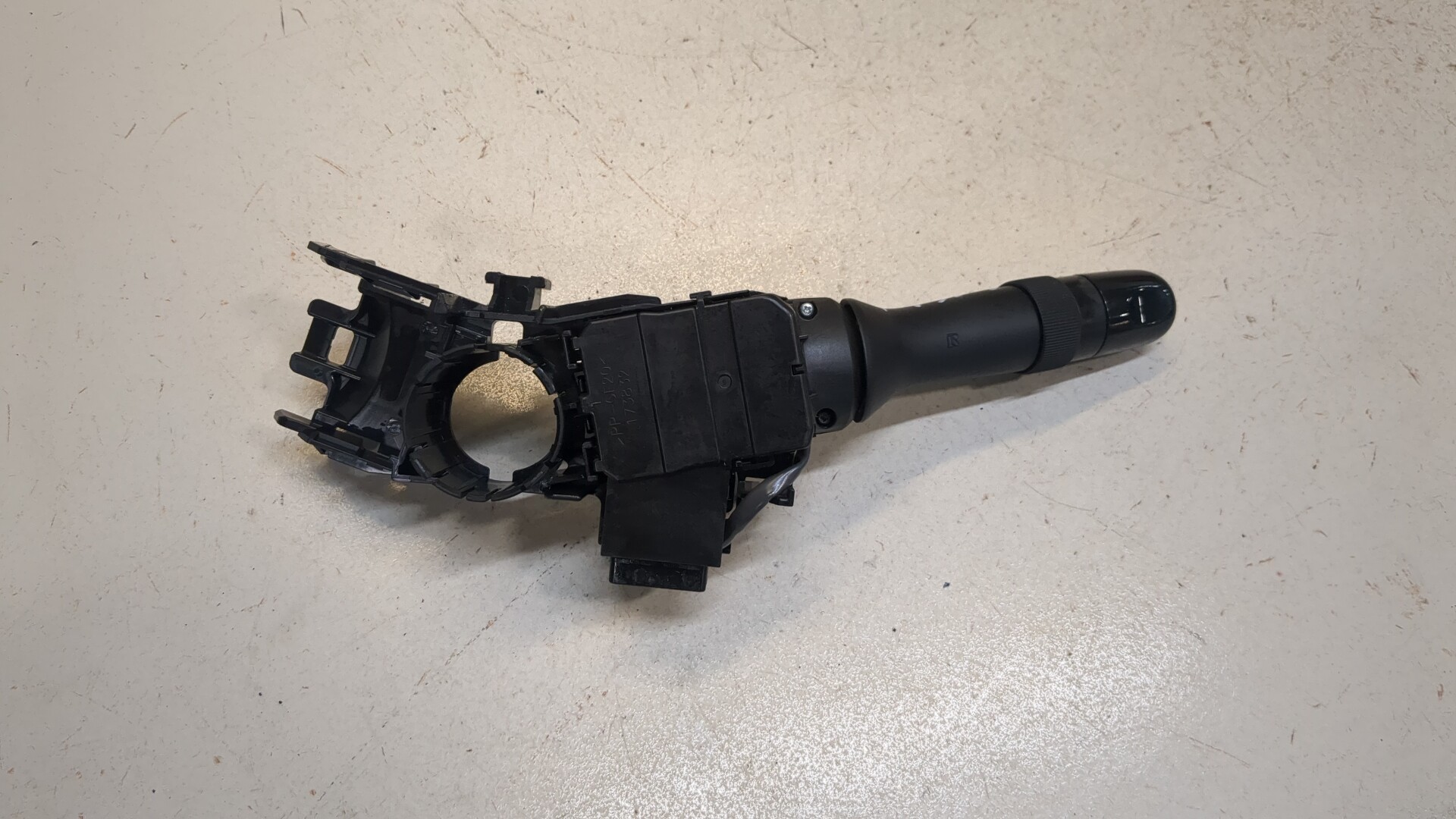 Переключатель поворотов подрулевой