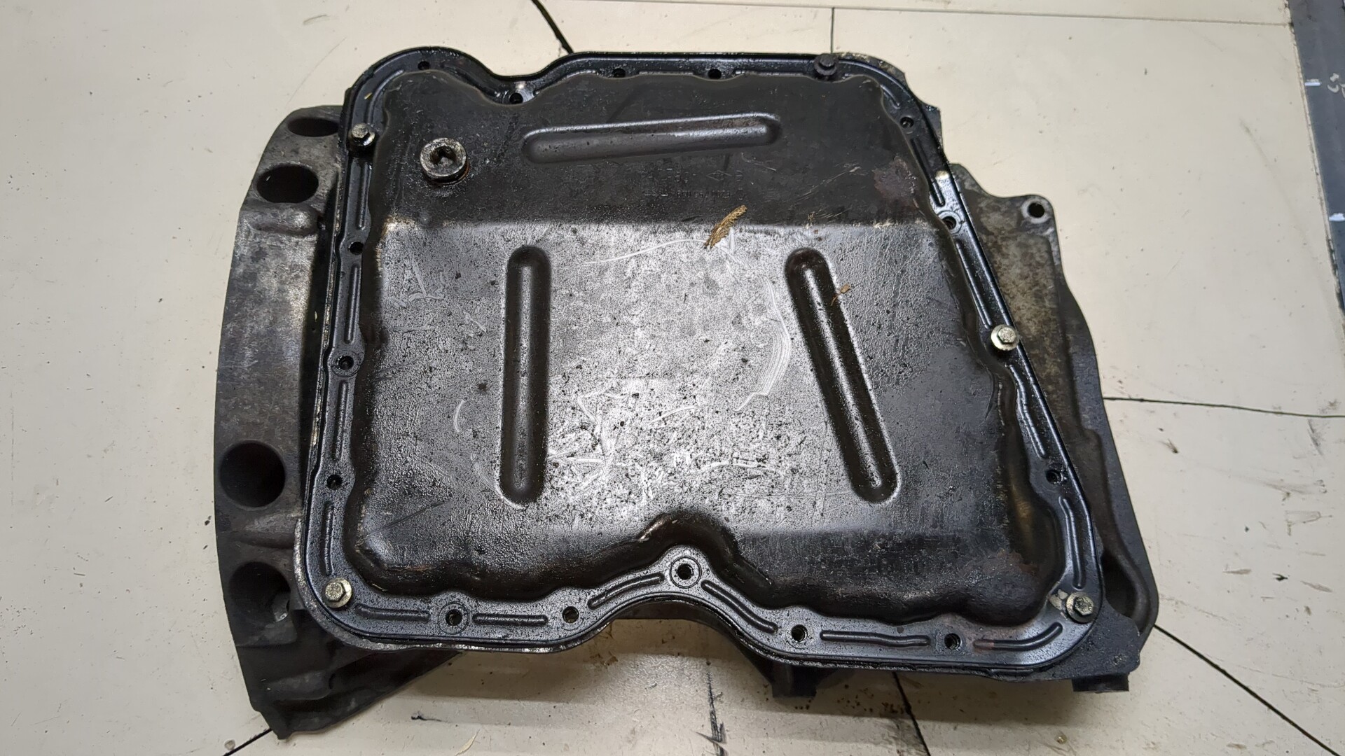 Поддон масляный двигателя (картер)