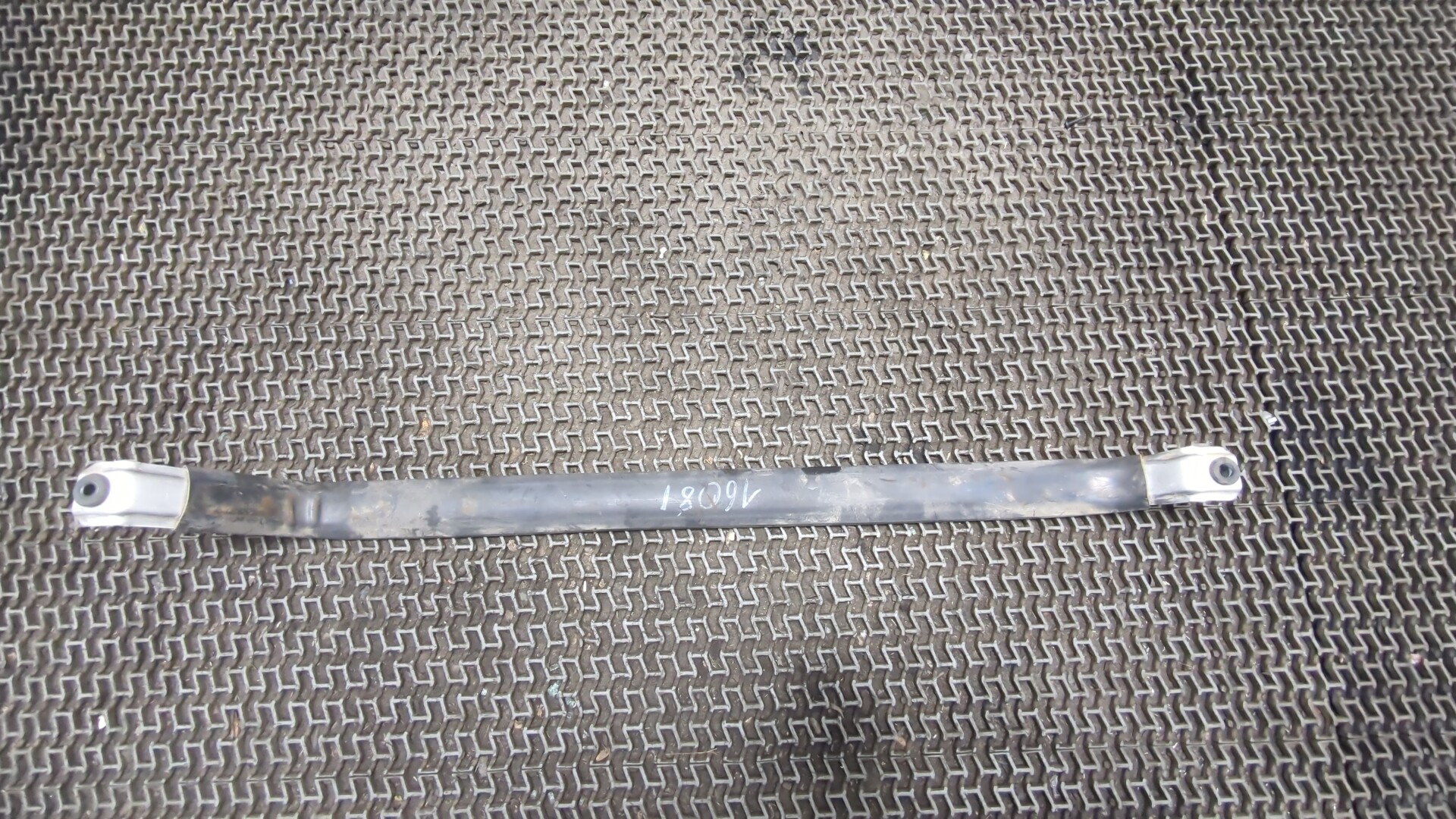 Лента крепления бензобака