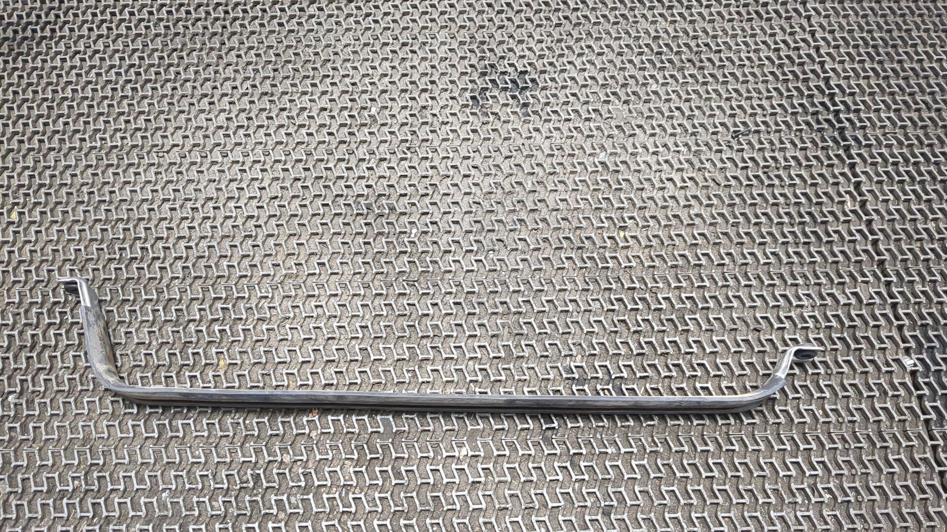 Лента крепления бензобака