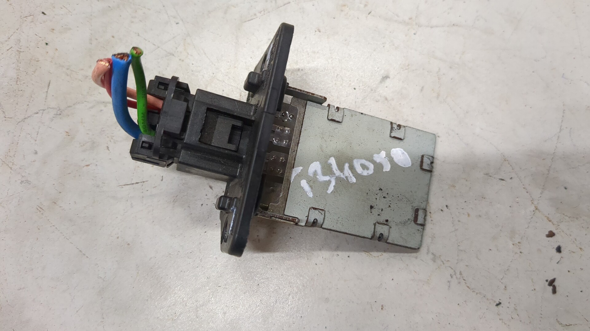 Резистор отопителя