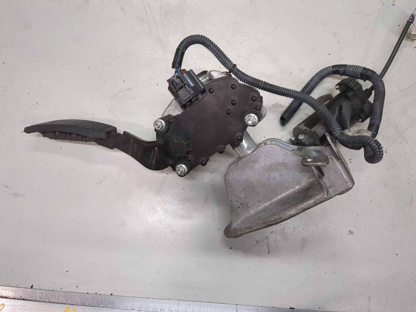 Педаль газа