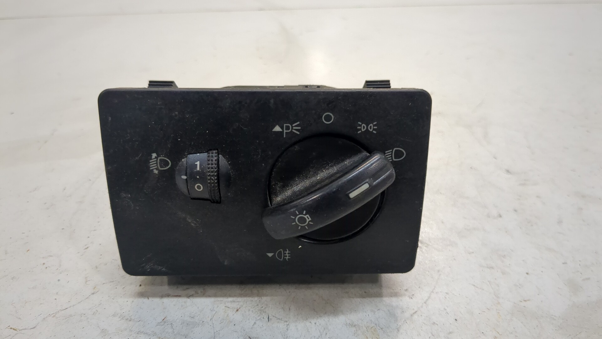 Переключатель света фар