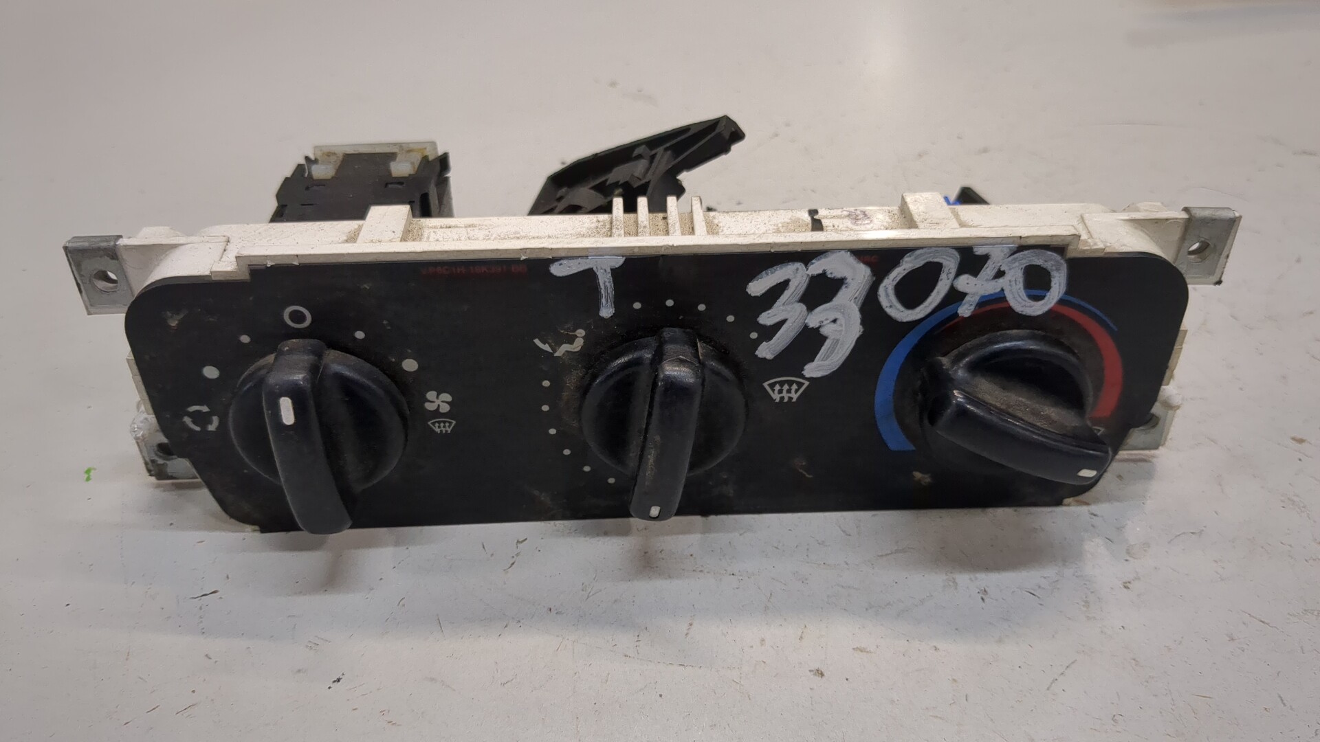 Переключатель отопителя