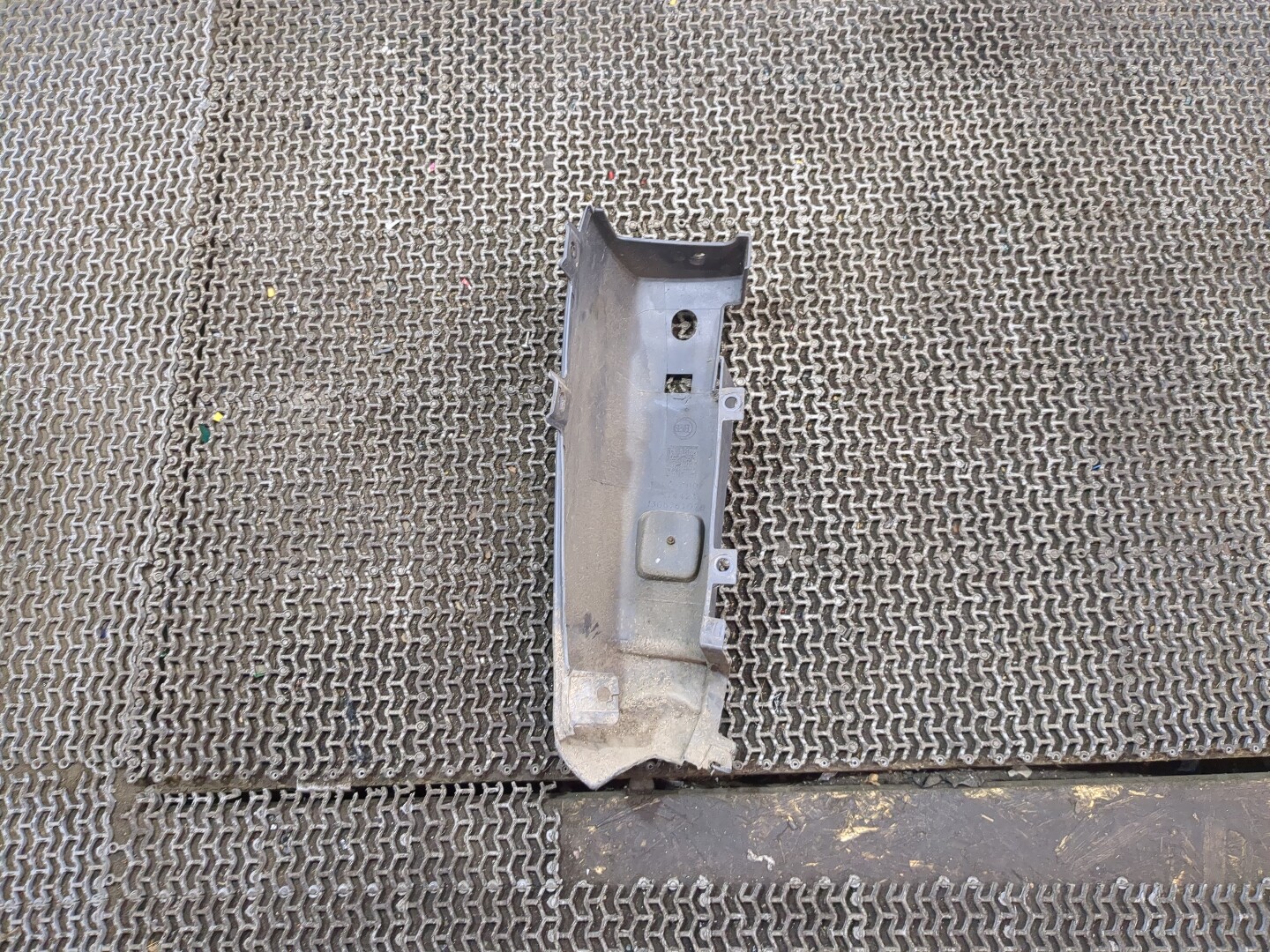 Накладка заднего бампера правая