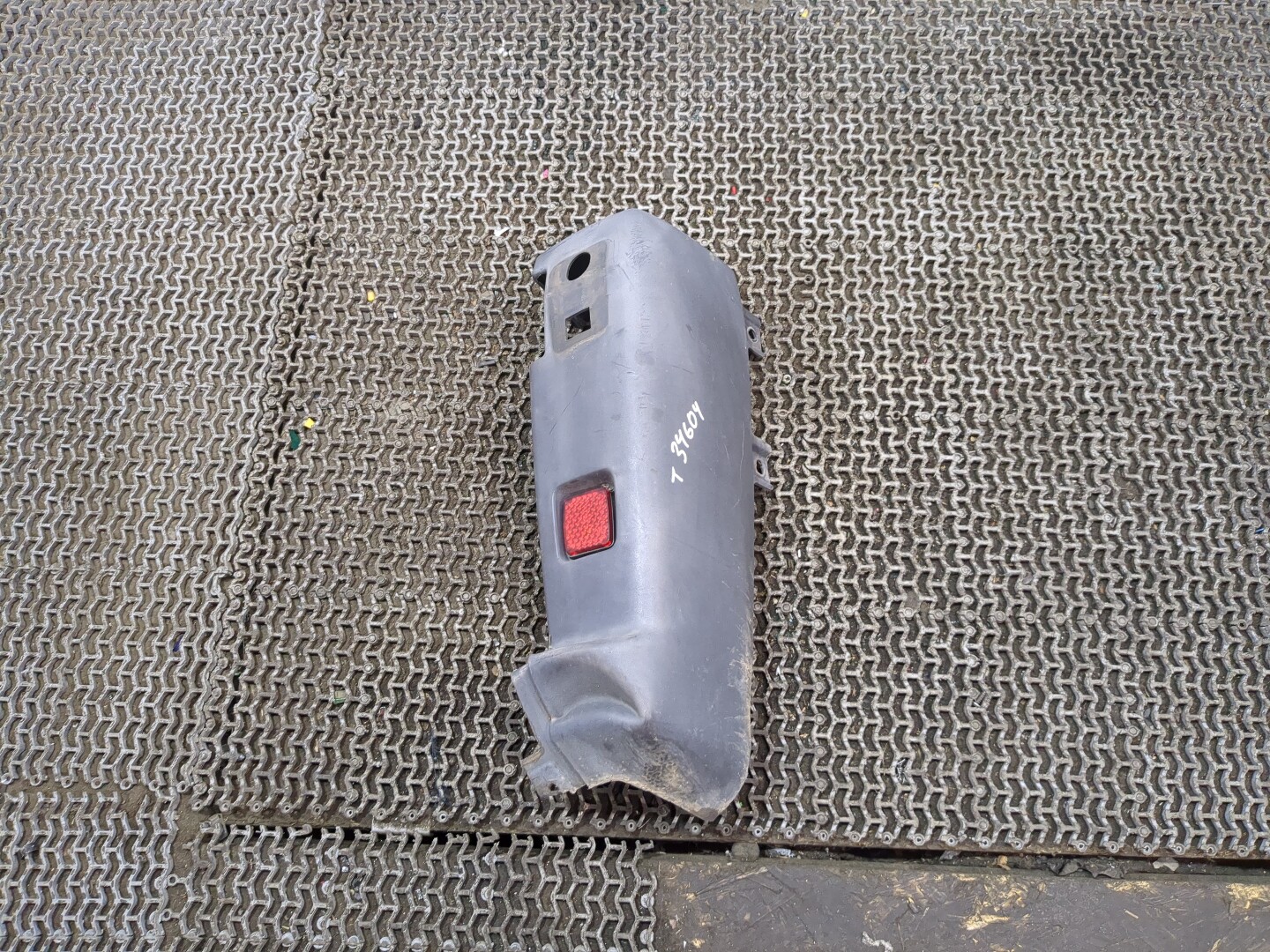 Накладка заднего бампера правая