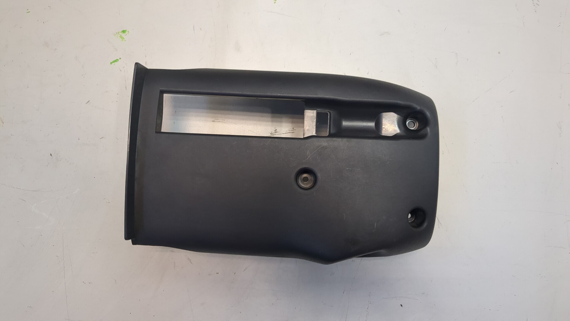 Кожух рулевой колонки