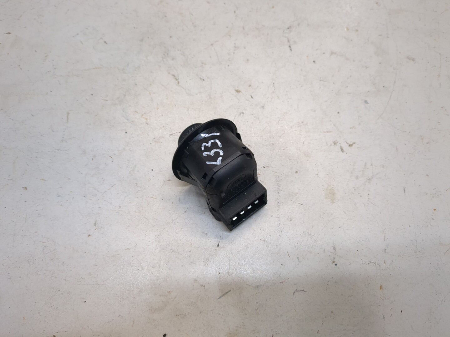 Кнопка регулировки зеркала