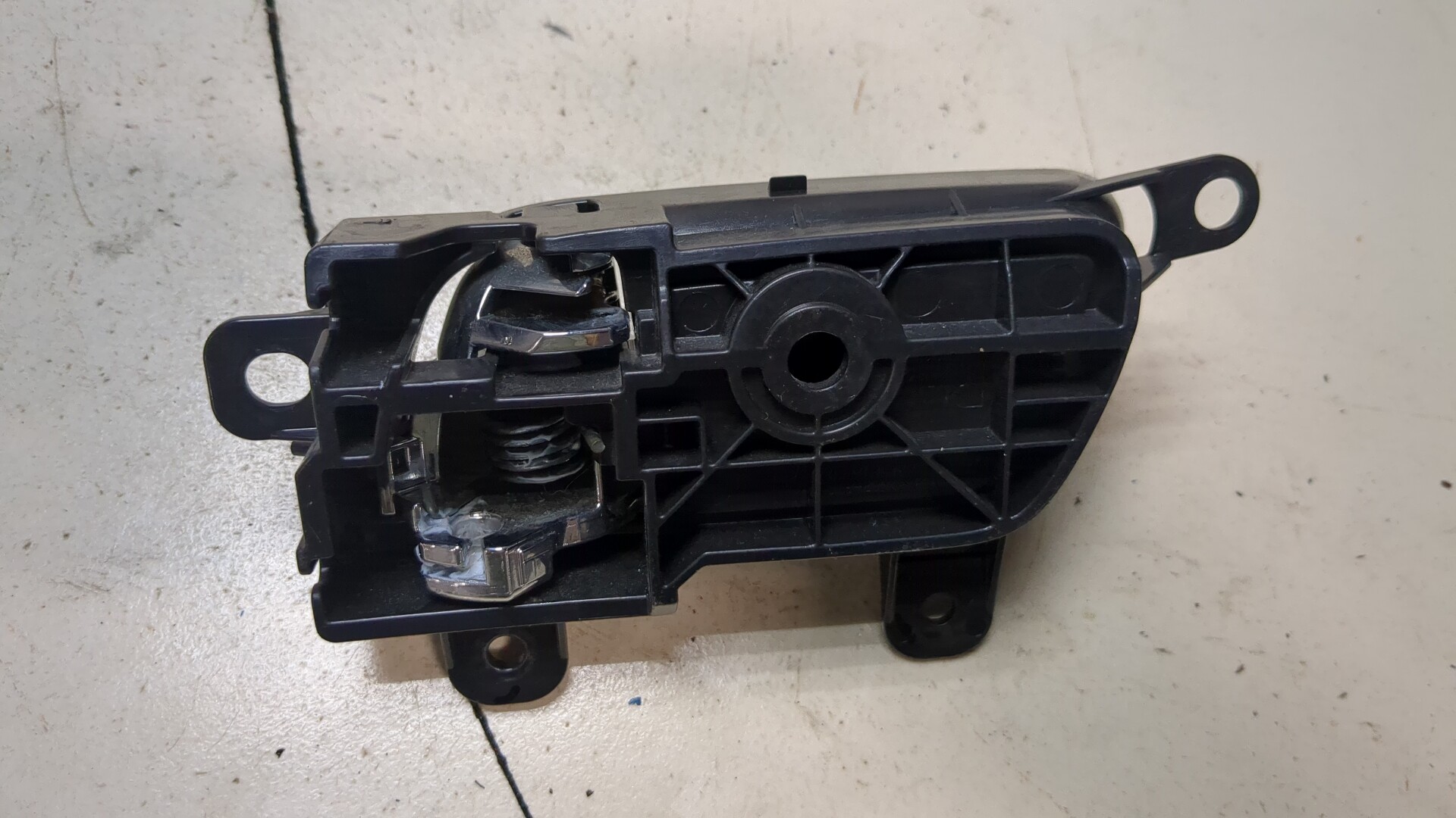 Ручка двери передней внутренняя правая