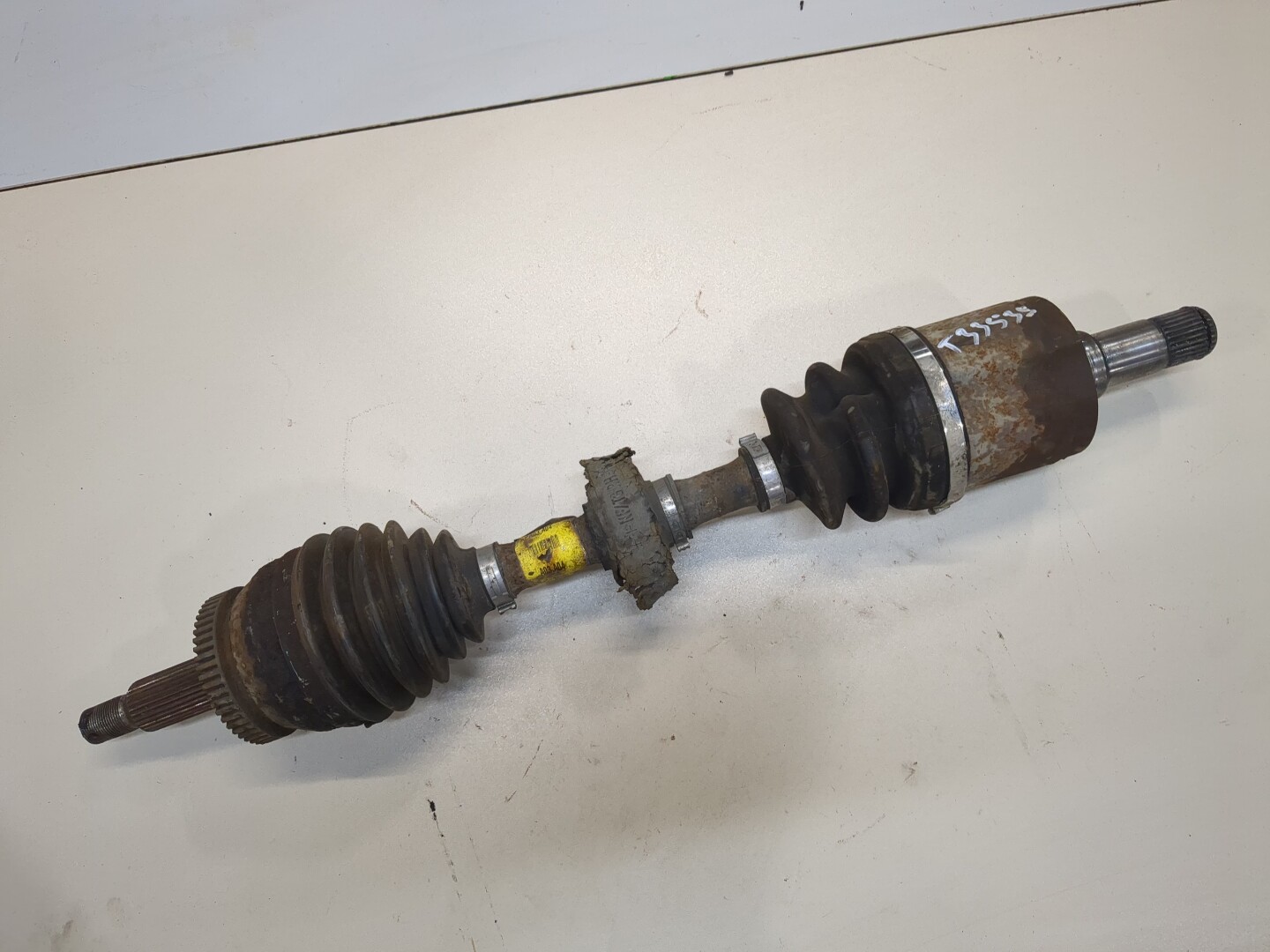 Полуось передняя левая