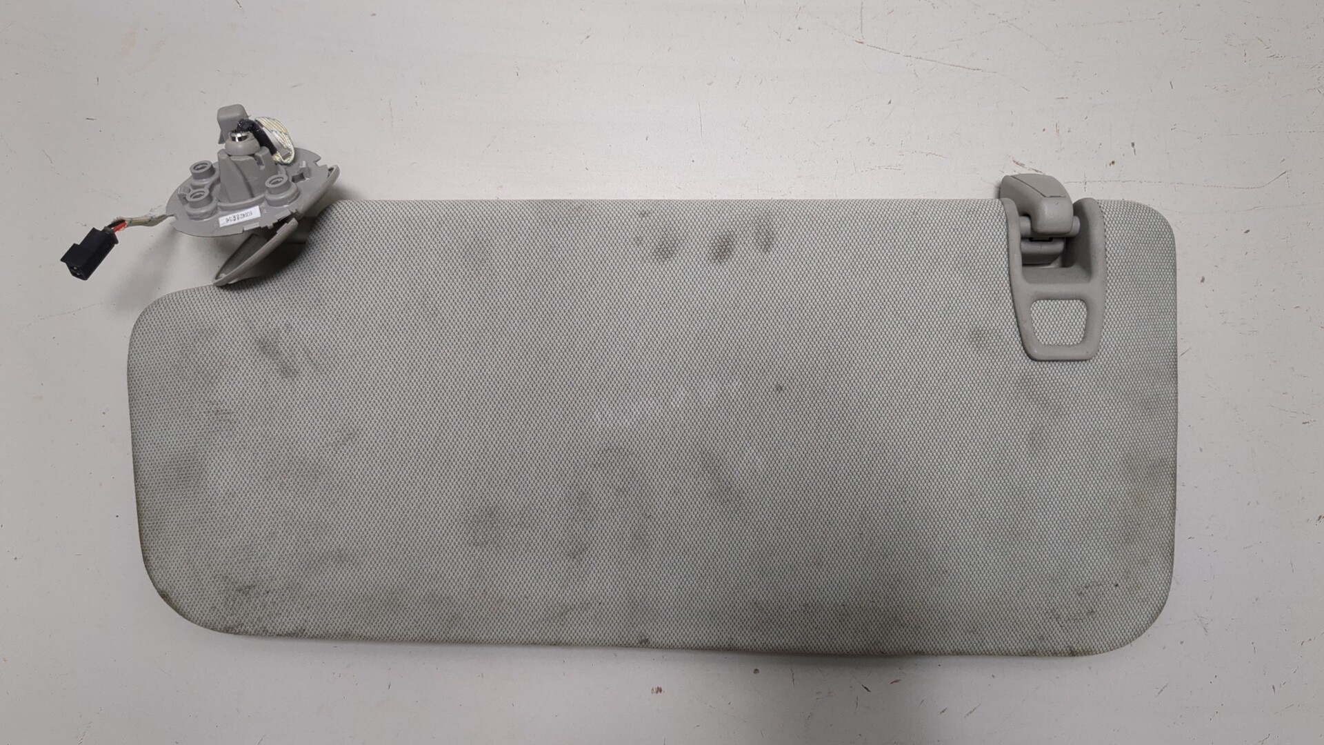 Козырек солнцезащитный