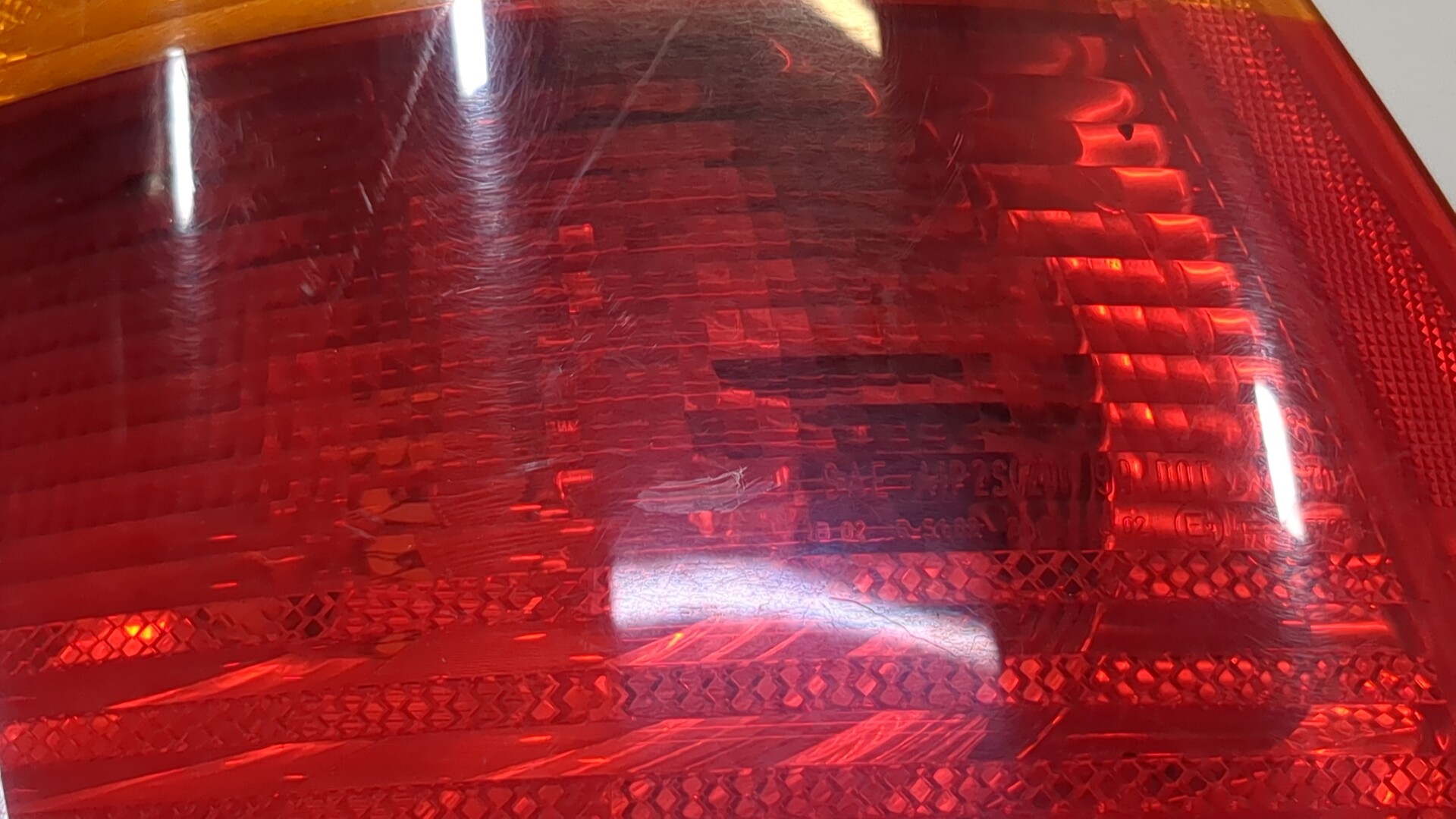 Фонарь задний правый