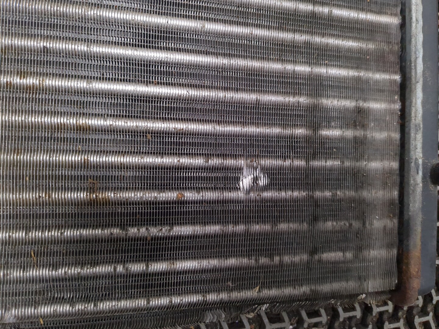 Радиатор охлаждения двигателя основной