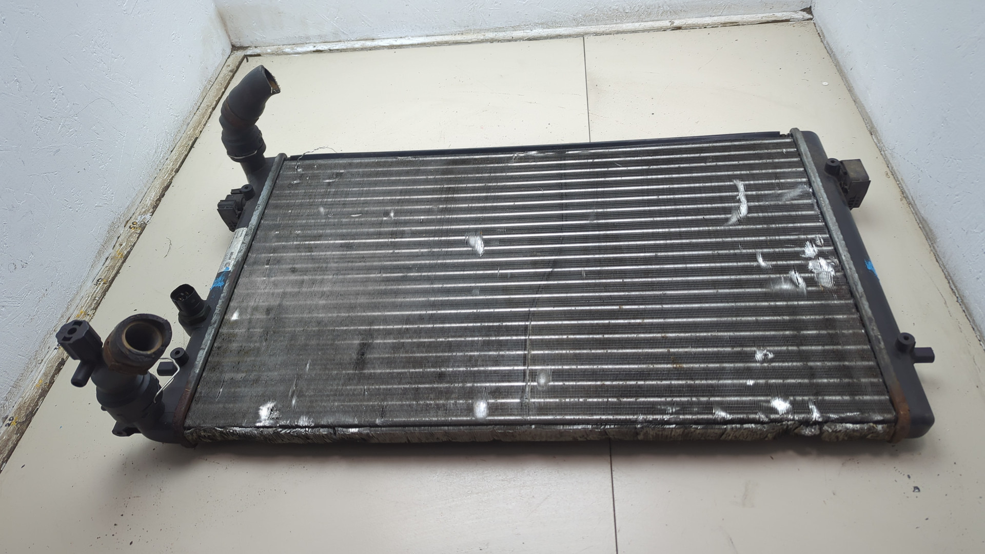 Радиатор охлаждения двигателя основной