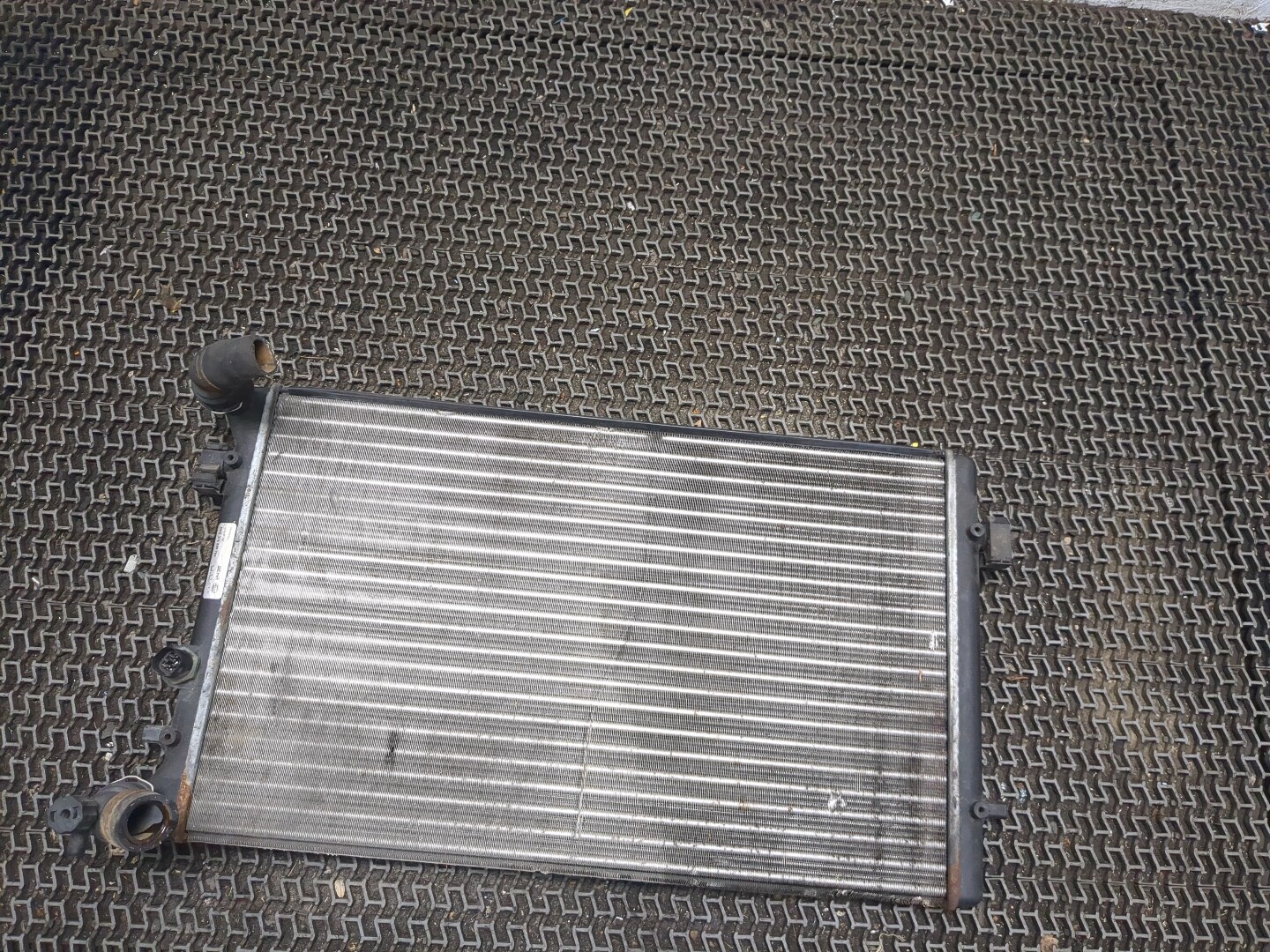 Радиатор охлаждения двигателя основной