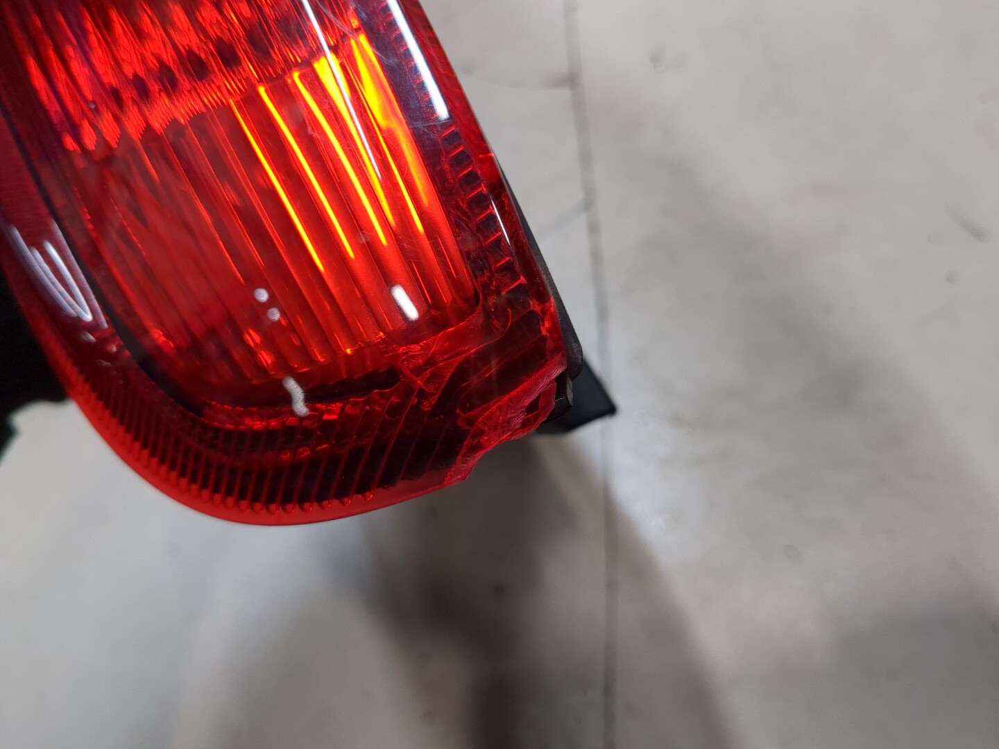 Фонарь задний правый