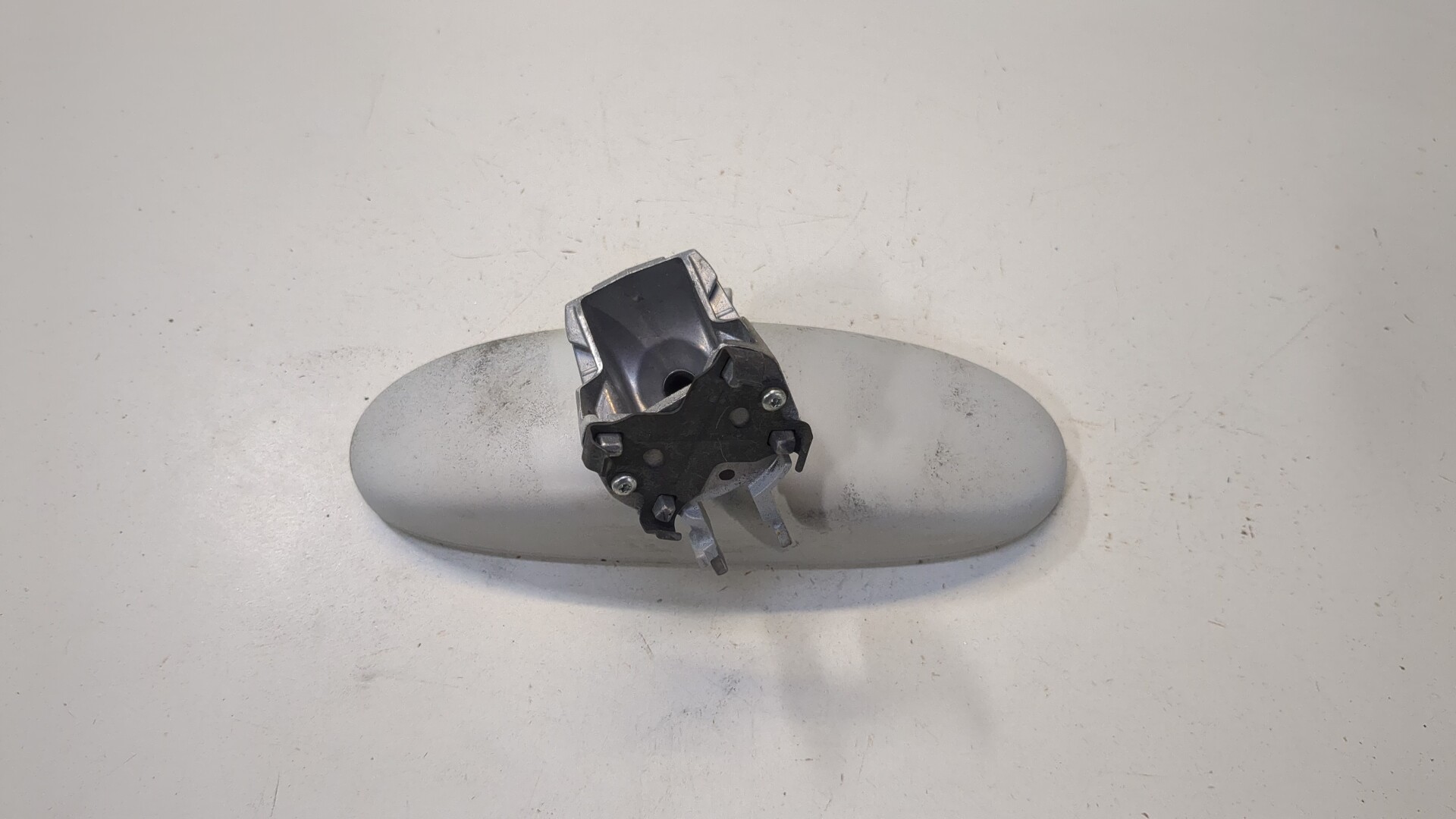 Зеркало заднего вида