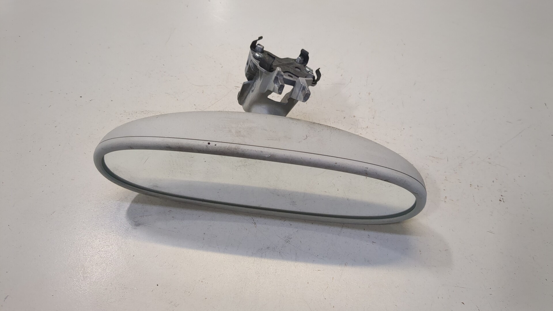 Зеркало заднего вида