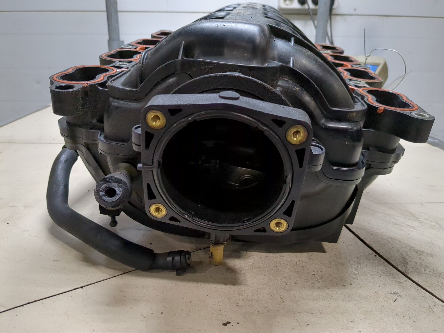 Коллектор впускной