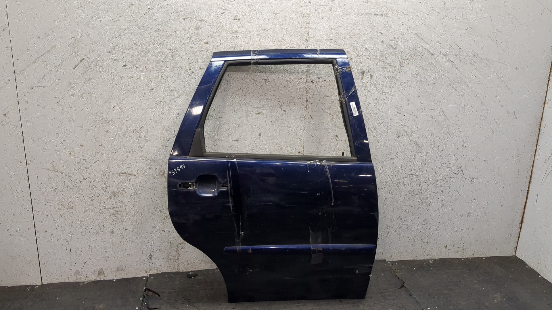 Дверь задняя правая