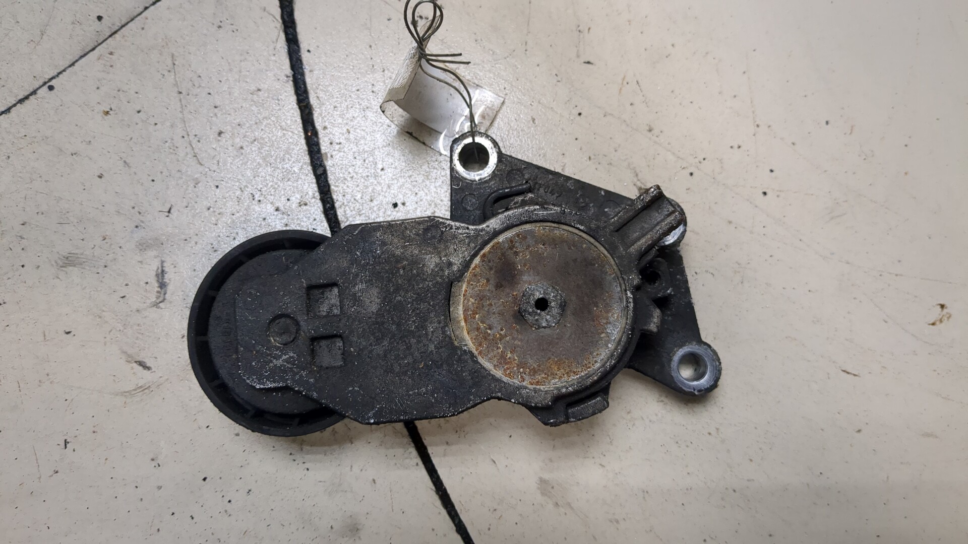 Натяжитель ремня