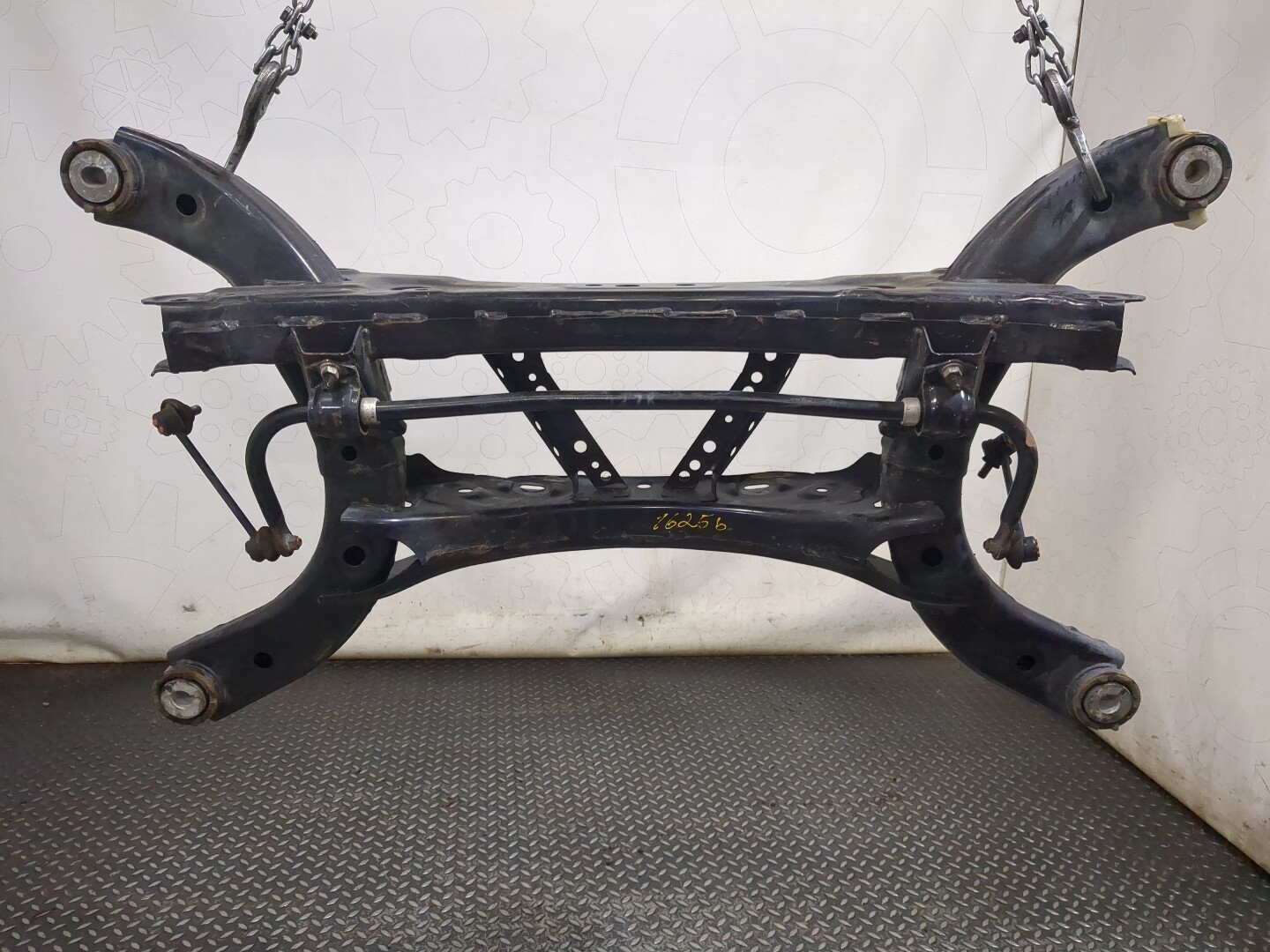 Балка задняя