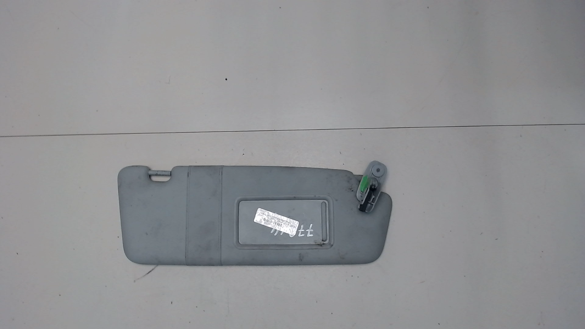 Козырек солнцезащитный