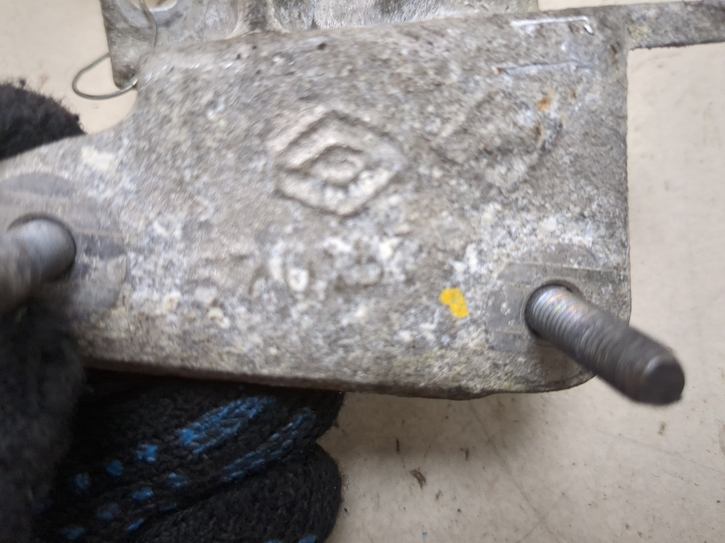 Кронштейн двигателя