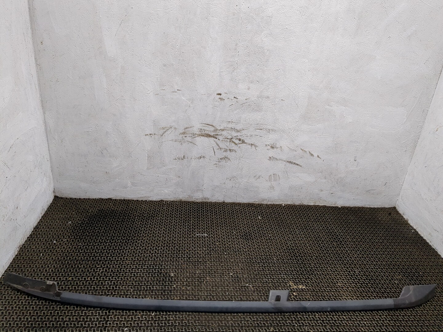 Рейлинг (релинг) правый (планка на крышу)