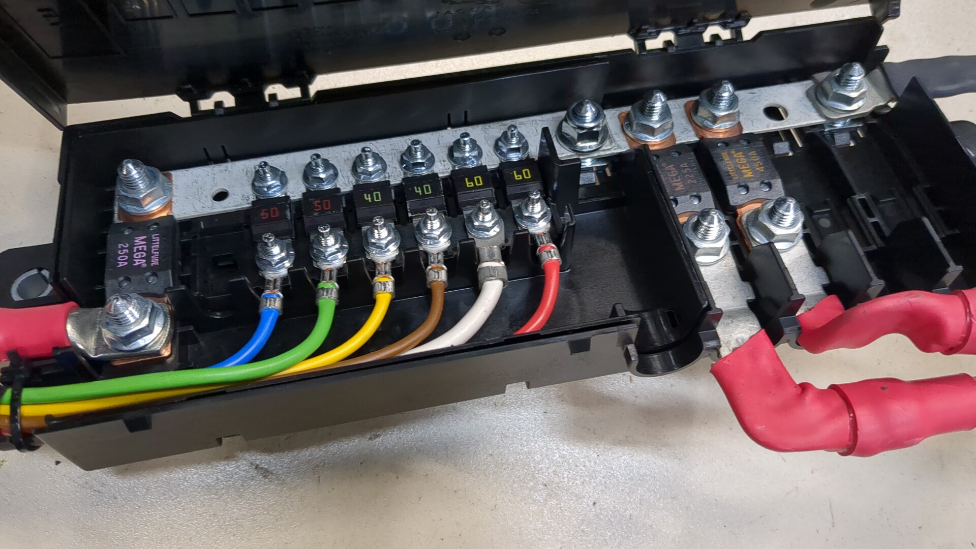 Блок предохранителей