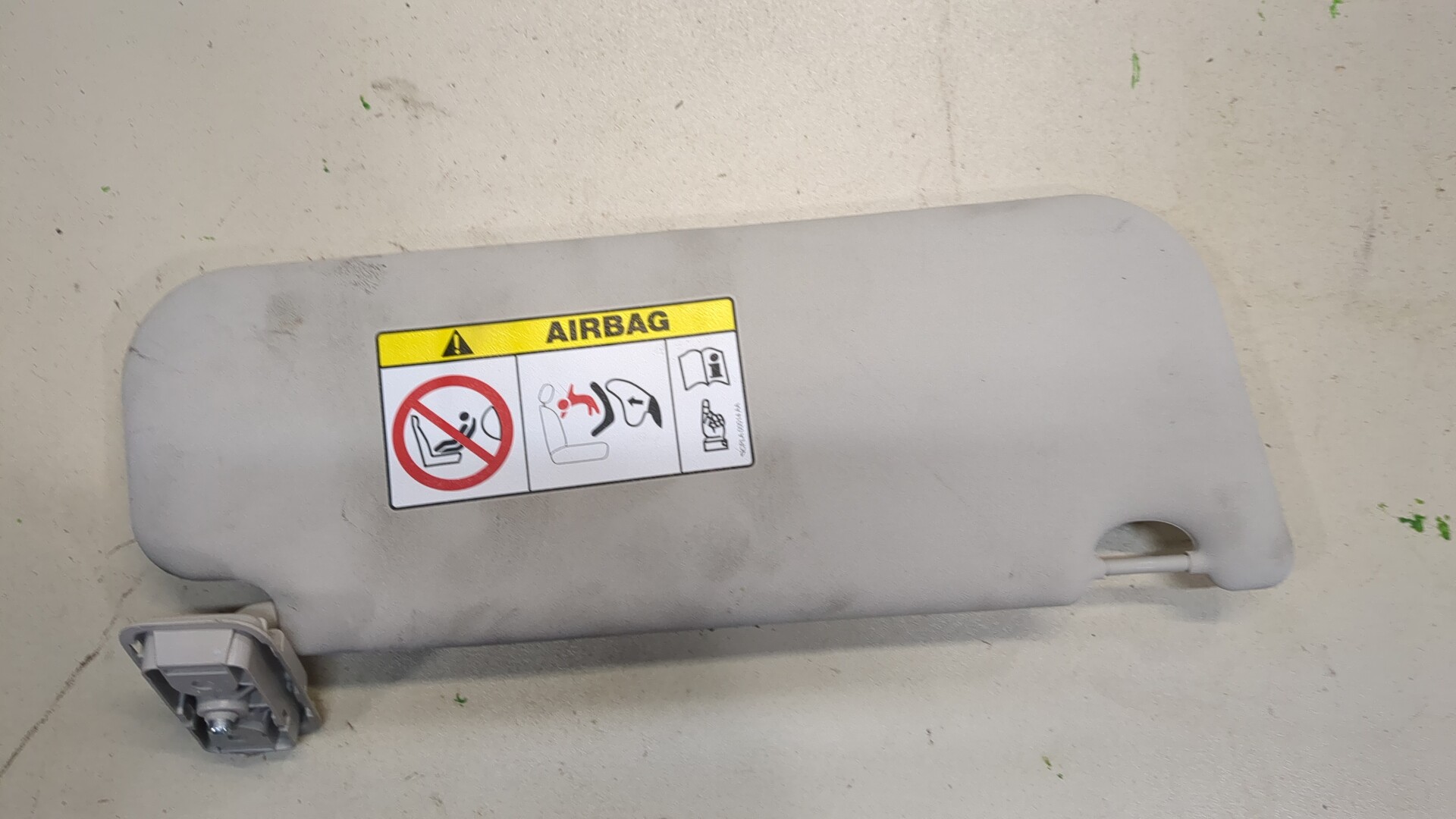 Козырек солнцезащитный