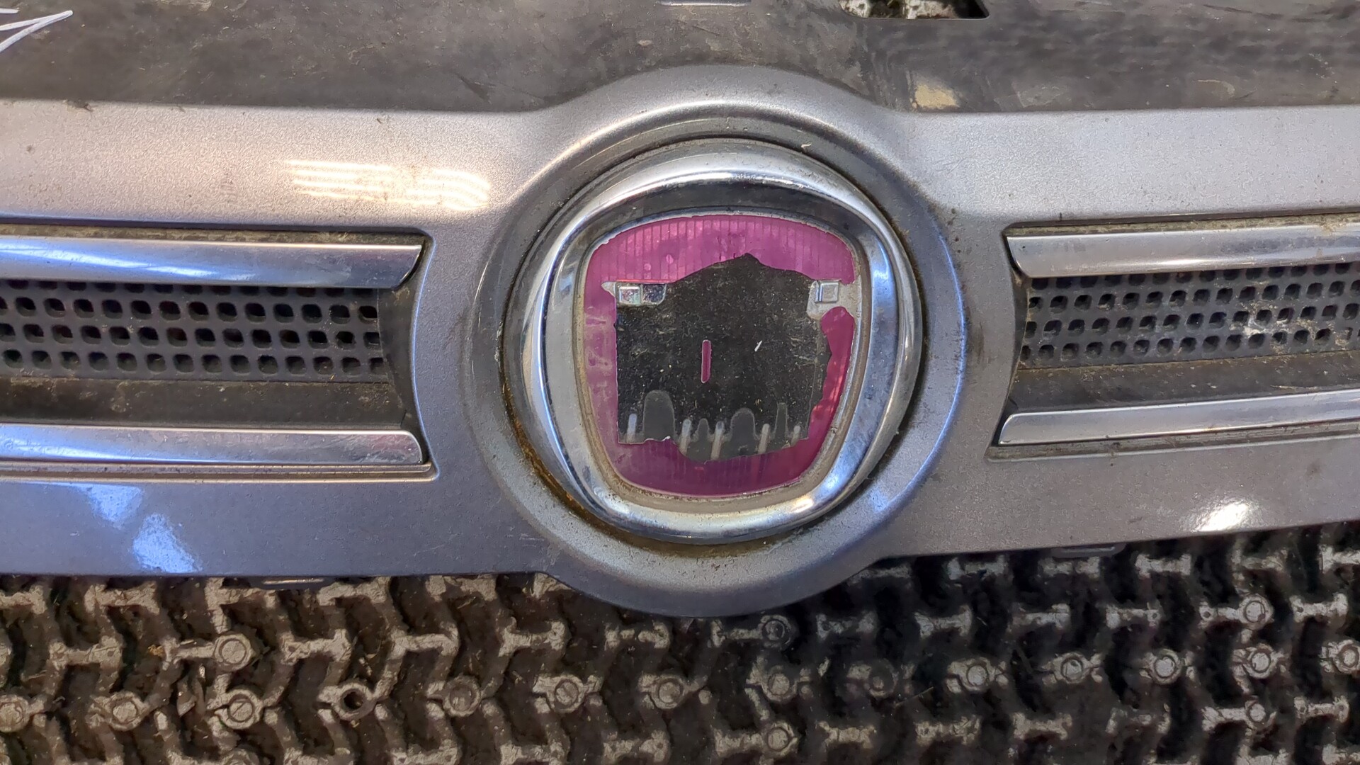 Решетка радиатора