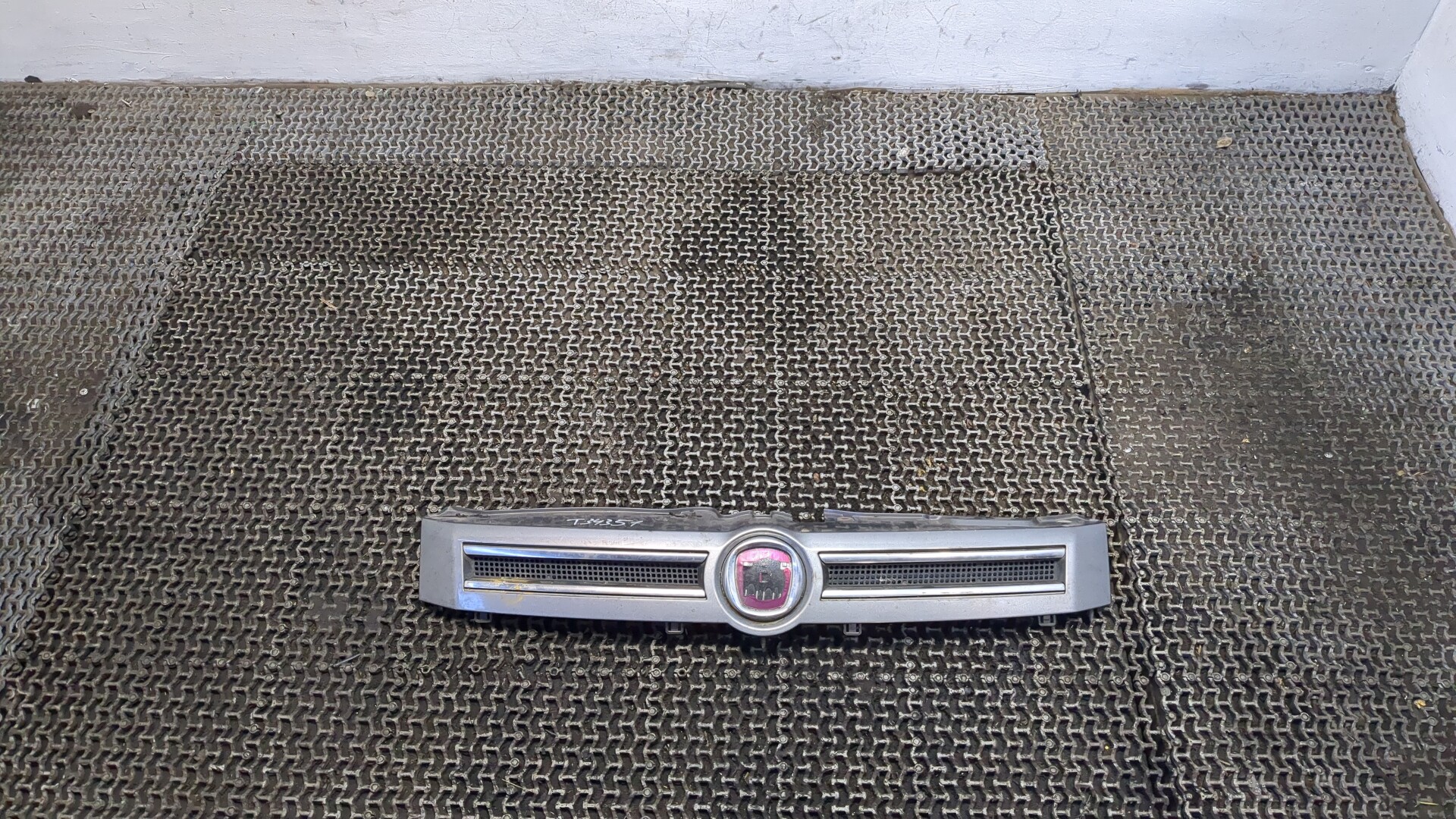 Решетка радиатора