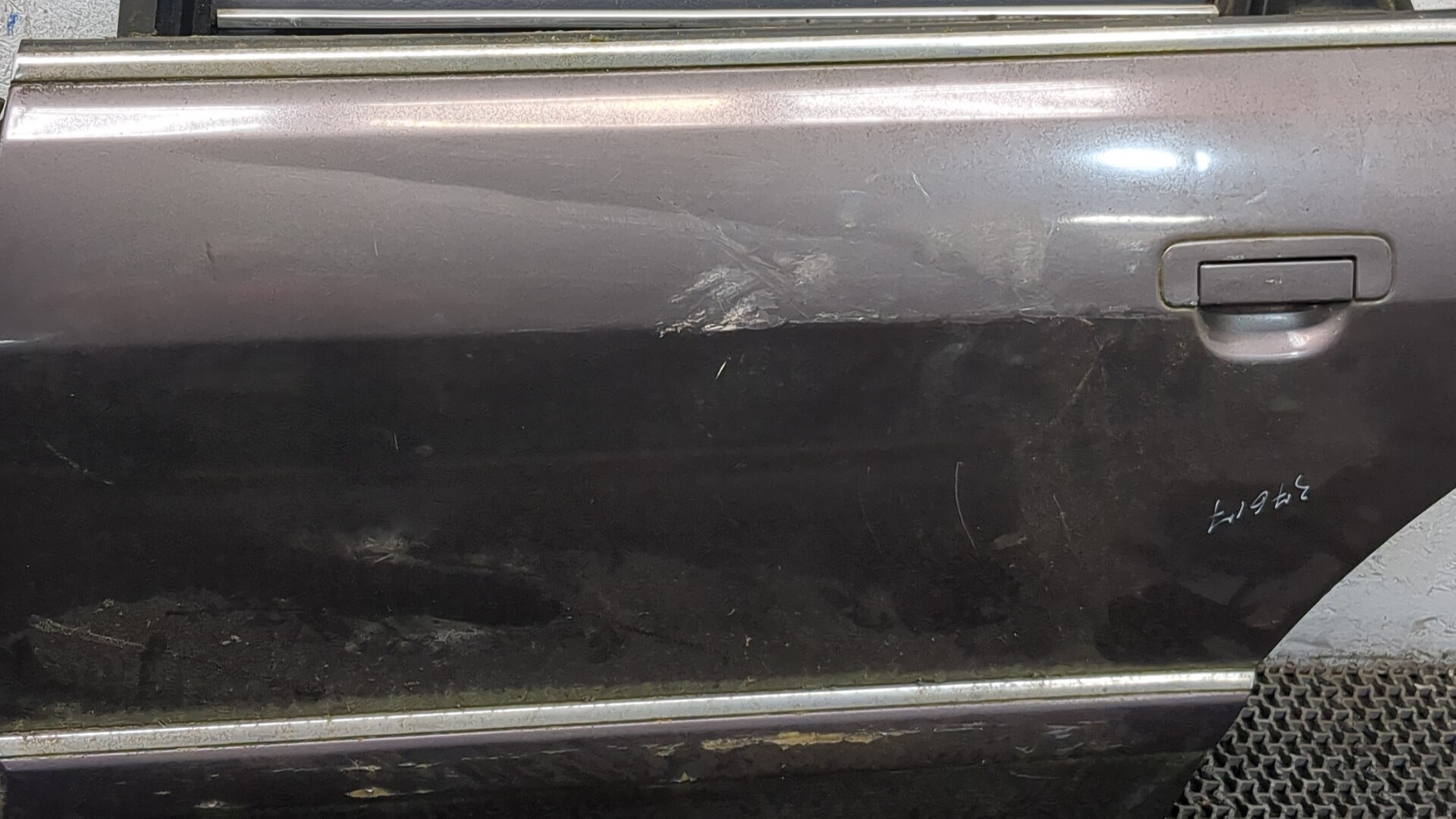 Дверь задняя левая