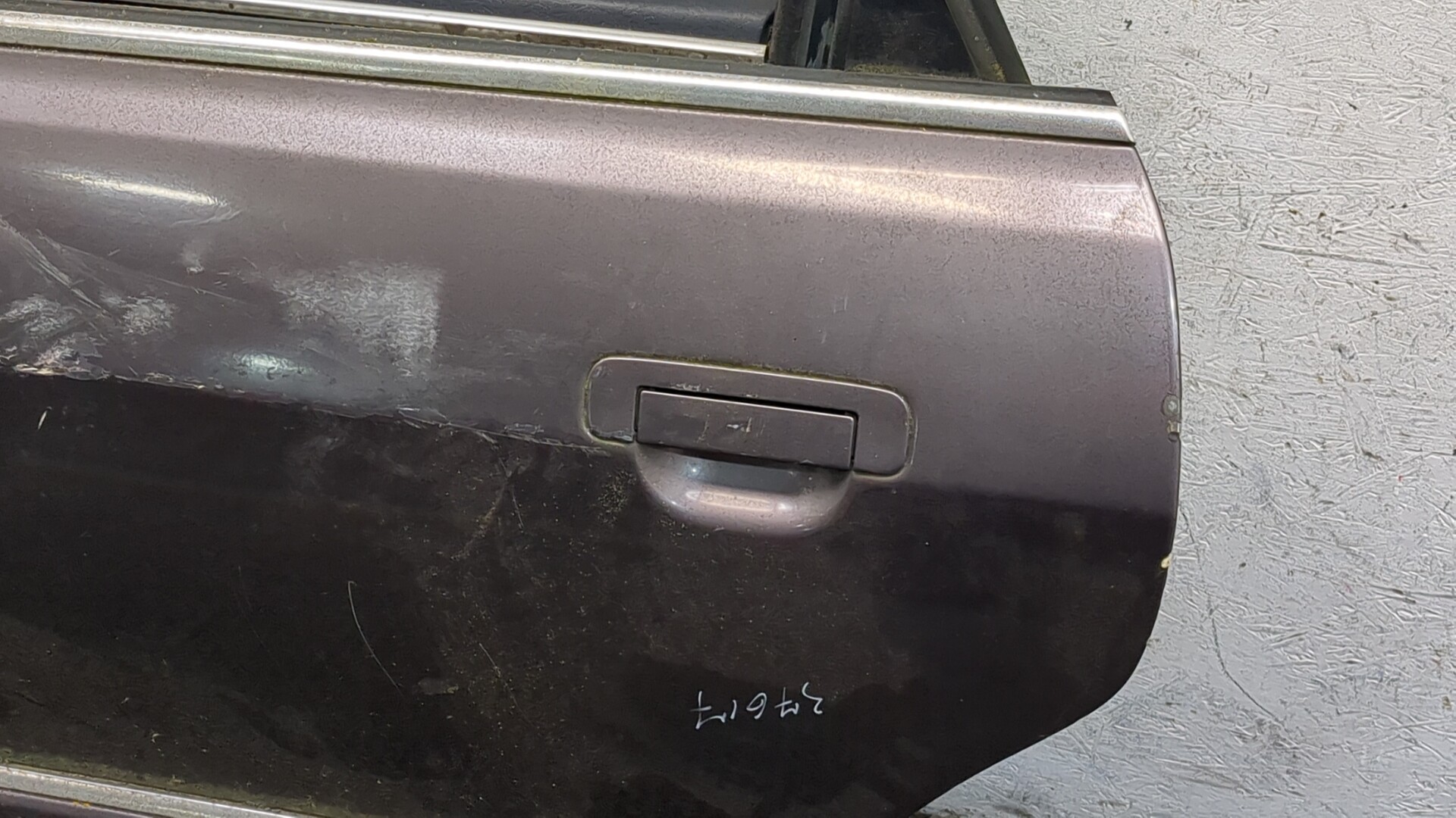 Дверь задняя левая