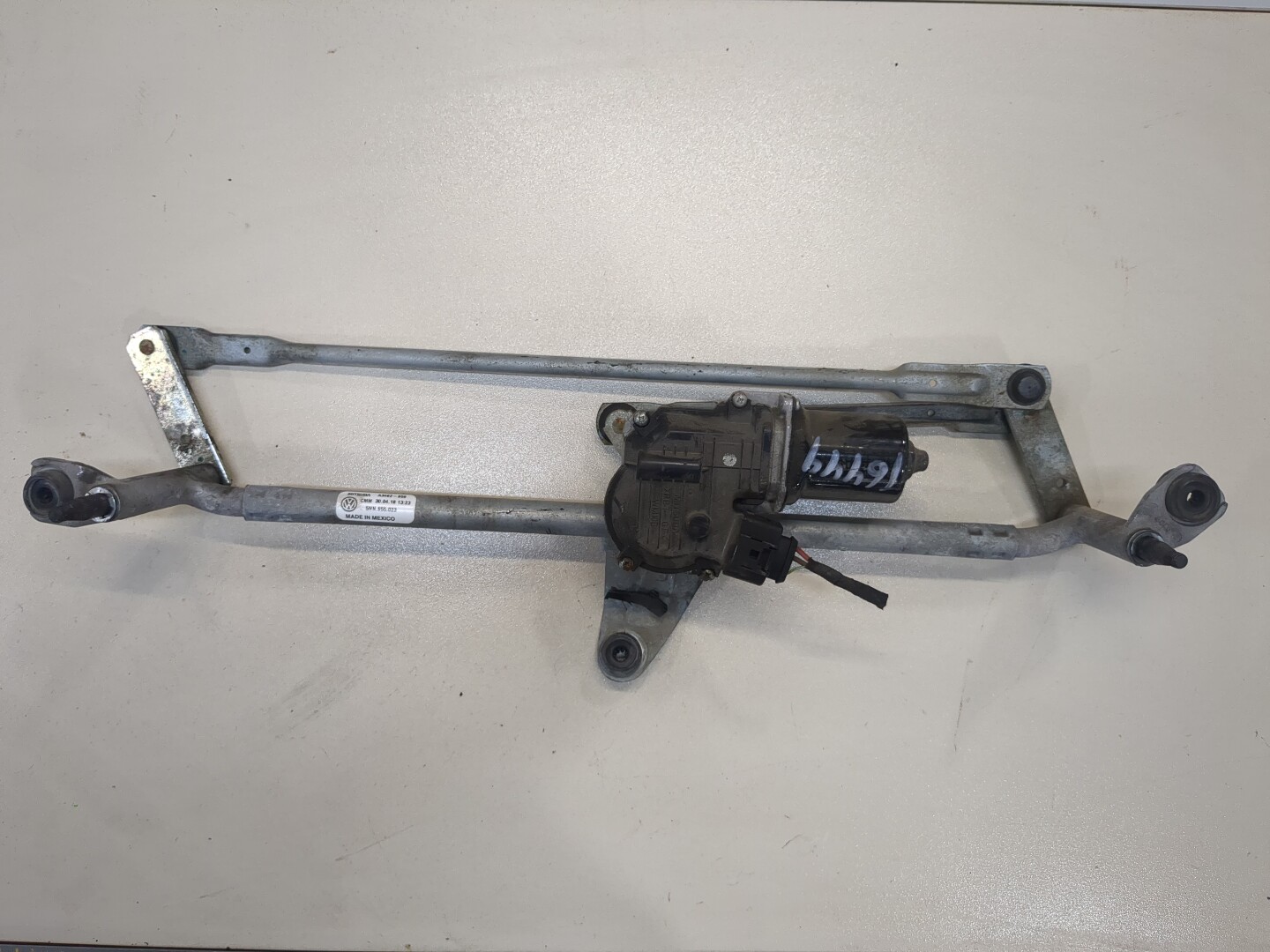 Трапеция стеклоочистителей