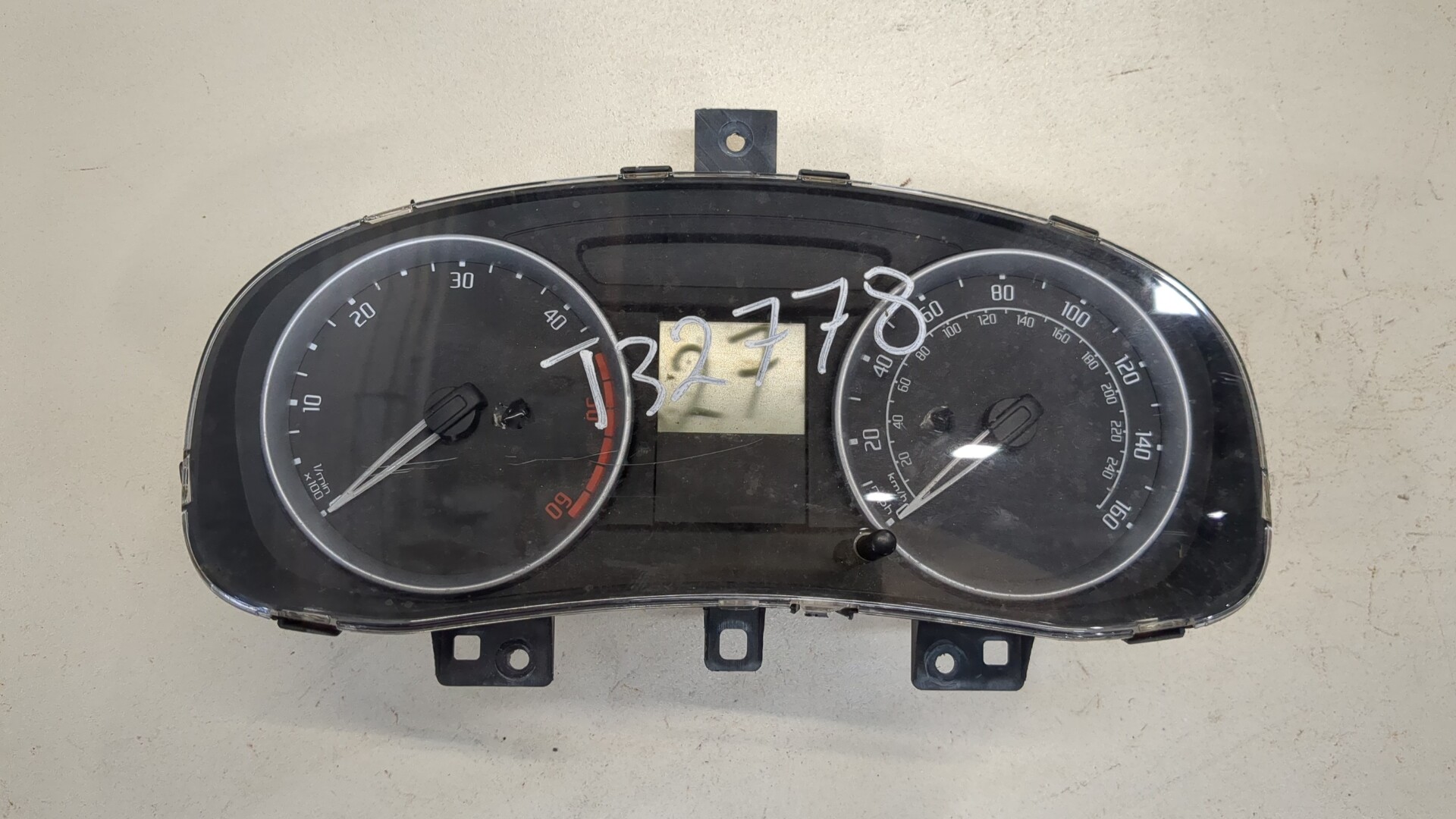 Панель приборов