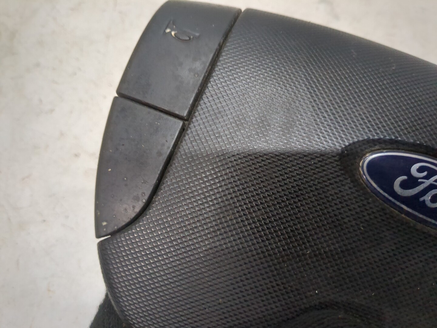 Подушка безопасности в рулевое колесо