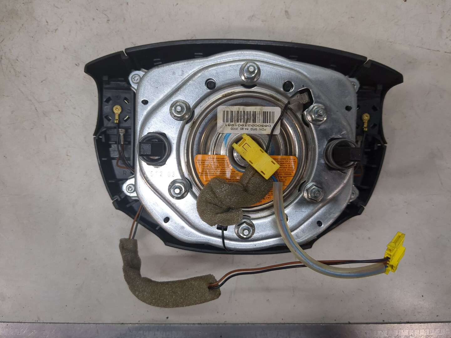 Подушка безопасности в рулевое колесо