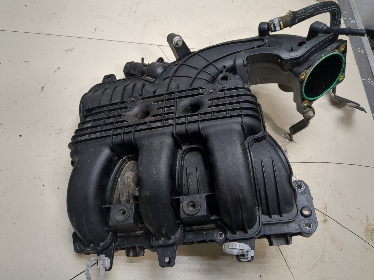 Коллектор впускной