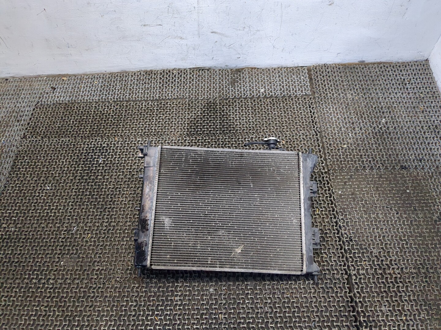 Радиатор охлаждения двигателя основной