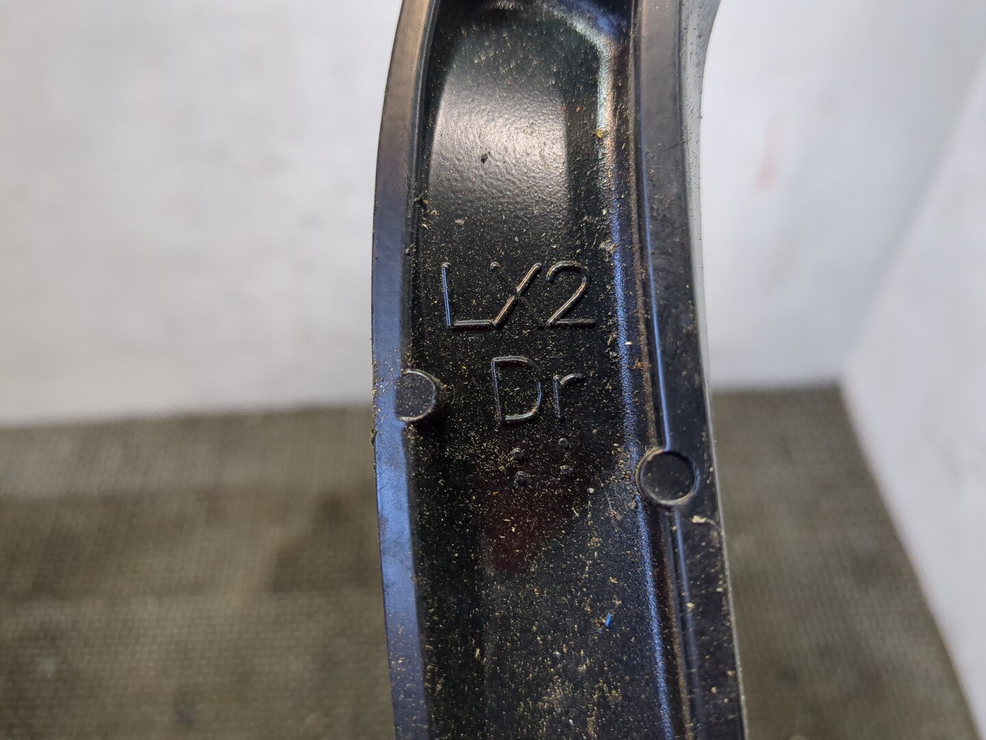 Поводок стеклоочистителя переднего